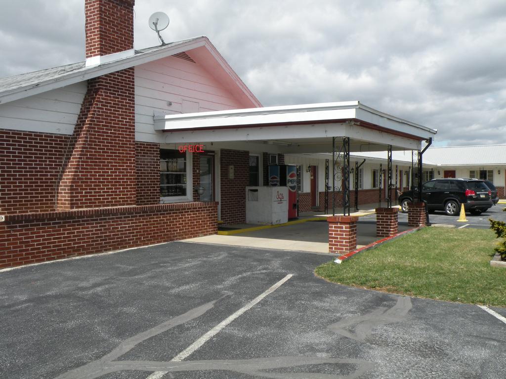 Scottish Inns Fayetteville Kültér fotó